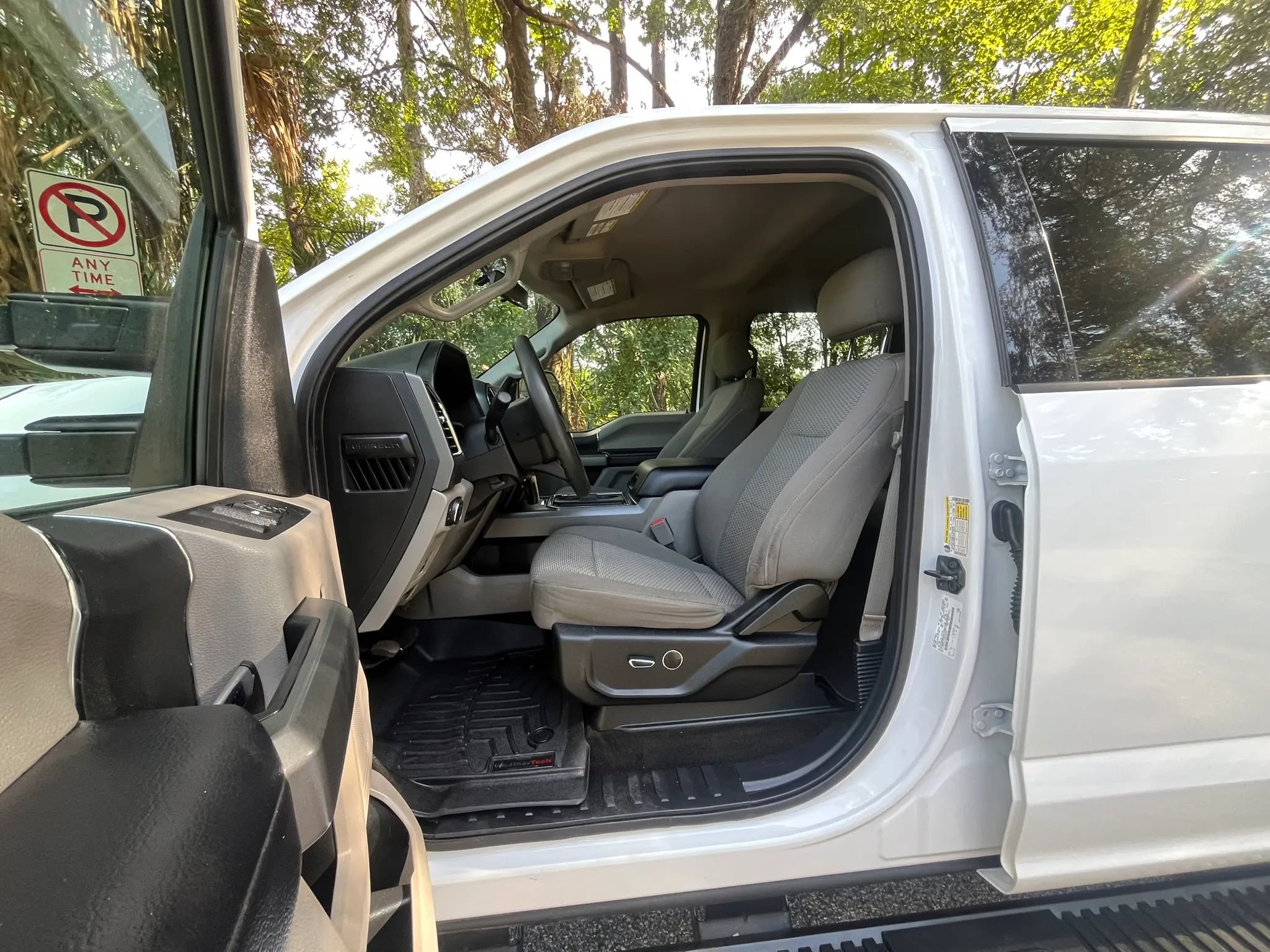 Used 2017 Ford F250 XLT w/ XLT Value Package AWD/4WD image 13