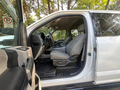 Used 2017 Ford F250 XLT w/ XLT Value Package AWD/4WD image 13