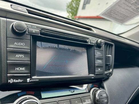 Used 2015 Toyota RAV4 XLE FWD image 23