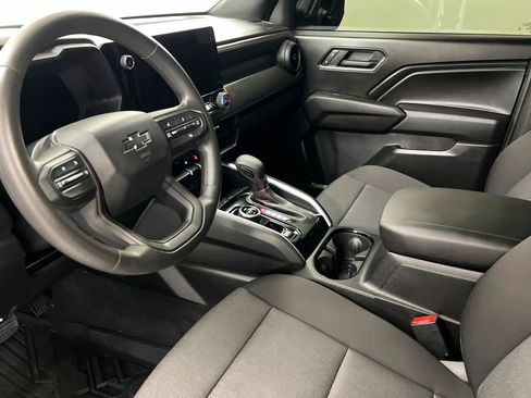 Used 2025 Chevrolet Colorado Trail Boss AWD/4WD image 16