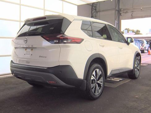 Used 2023 Nissan Rogue SV AWD/4WD image 6