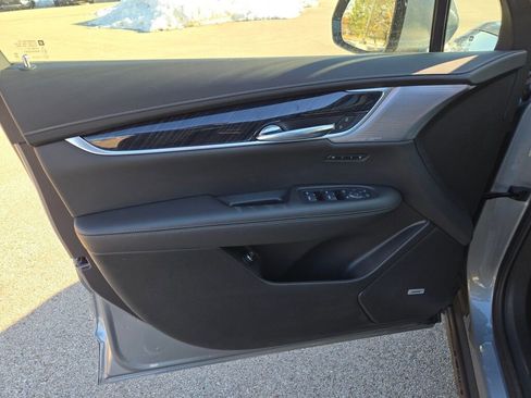 New 2025 Cadillac XT6 Premium Luxury w/ LPO, Floor Liner Package image 22