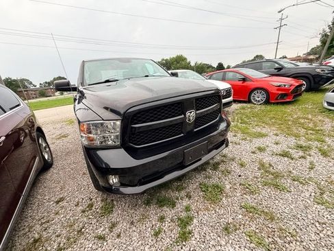 Used 2019 RAM 1500 Express w/ Express Value Package AWD/4WD image 5