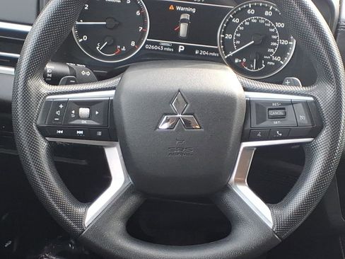 Used 2022 Mitsubishi Outlander ES image 6