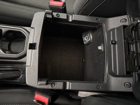 Used 2021 Jeep Gladiator Willys image 48