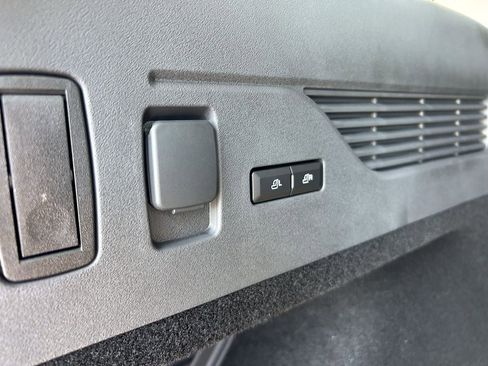 New 2026 Lincoln Nautilus Premier image 17