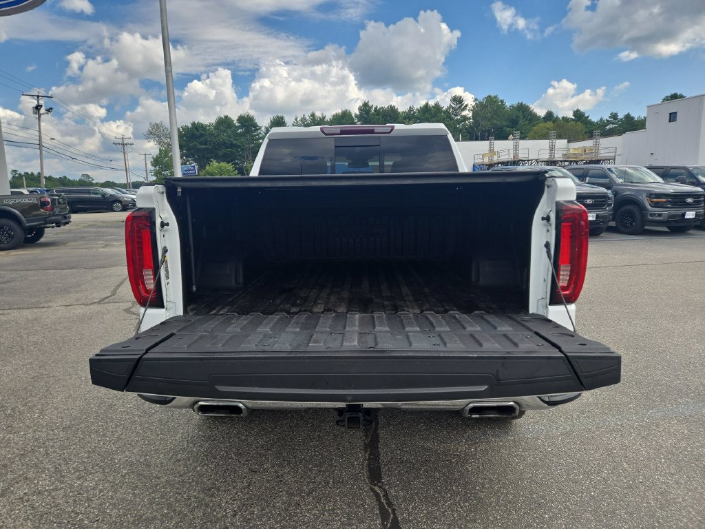 Used 2022 GMC Sierra 1500 SLT w/ SLT Premium Plus Package AWD/4WD image 3