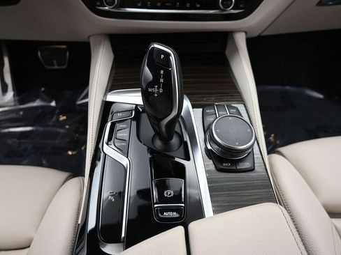 Used 2023 BMW 540i w/ M Sport Package RWD image 13