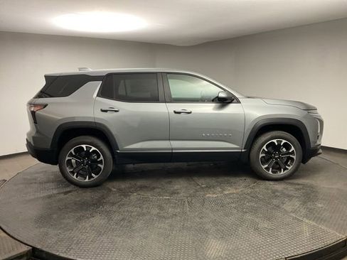 New 2026 Chevrolet Equinox LT w/ Convenience Package II FWD image 8