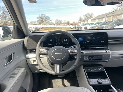 New 2026 Hyundai Kona SEL Premium image 17