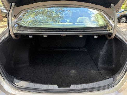 Used 2024 Chevrolet Malibu LT image 24