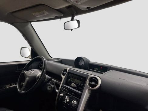 Used 2005 Scion xB FWD image 13