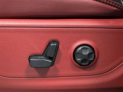 Used 2019 RAM 1500 Rebel image 18