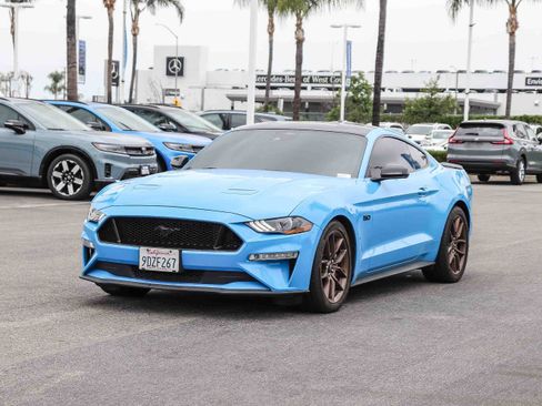 Used 2022 Ford Mustang GT w/ Equipment Group 301A RWD image 3