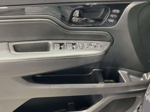 Used 2023 Honda Odyssey Touring image 20