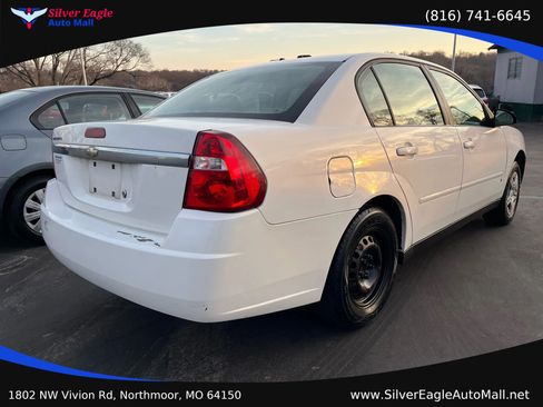Used 2008 Chevrolet Malibu LS FWD image 4