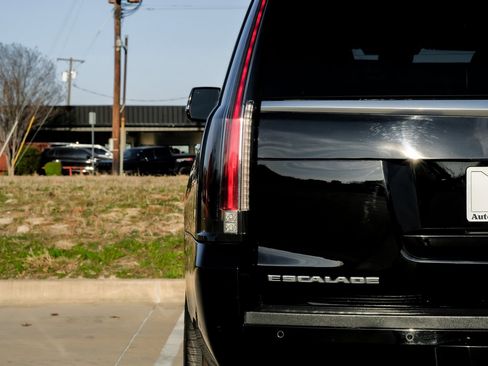 Used 2019 Cadillac Escalade ESV Premium Luxury image 53