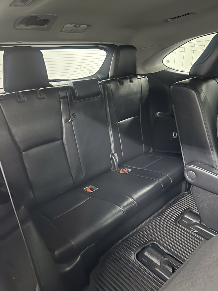 Used 2020 Toyota Highlander XLE AWD/4WD image 35