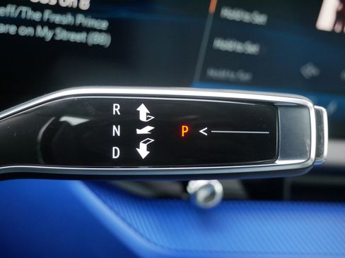 New 2026 Cadillac Optiq Luxury 1 image 22