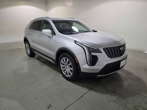Used 2021 Cadillac XT4 Premium Luxury image 1