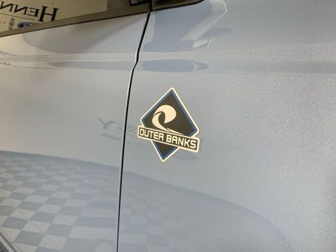 Used 2025 Ford Bronco Outer Banks image 13