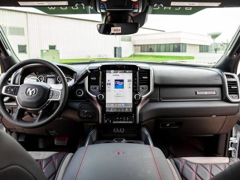 New 2026 RAM 2500 Big Horn AWD/4WD image 20