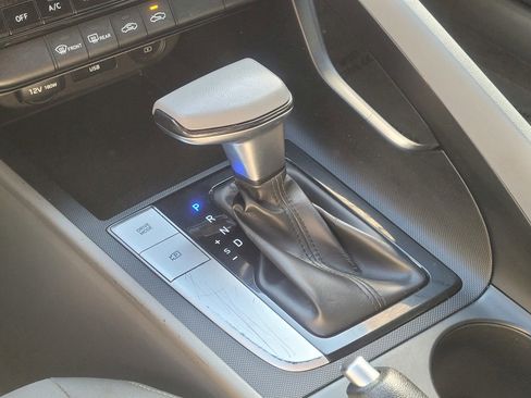 Used 2021 Hyundai Elantra SEL image 26