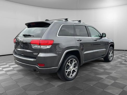 Used 2018 Jeep Grand Cherokee Limited image 4
