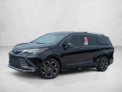 New 2025 Toyota Sienna Platinum