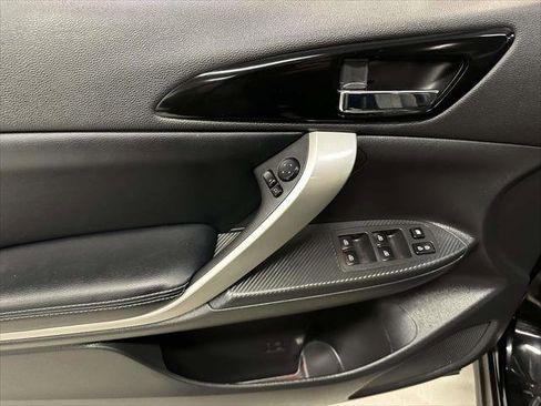 Used 2023 Mitsubishi Eclipse Cross SEL image 15