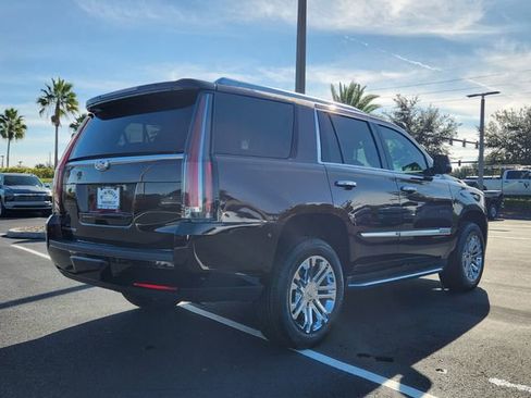 Used 2017 Cadillac Escalade 2WD image 4
