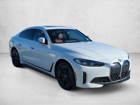 Used 2023 BMW i4 eDrive35 w/ Premium Package RWD image 3