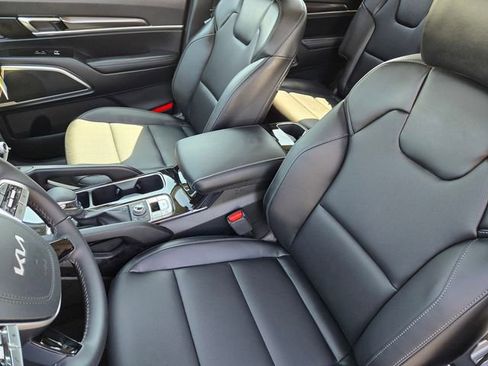 New 2025 Kia Telluride S image 17