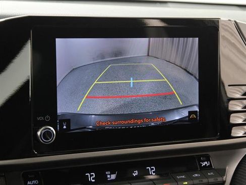 Used 2025 Toyota Camry SE image 13