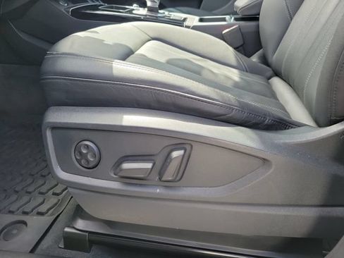 Used 2022 Audi Q5 2.0T Premium AWD/4WD image 14