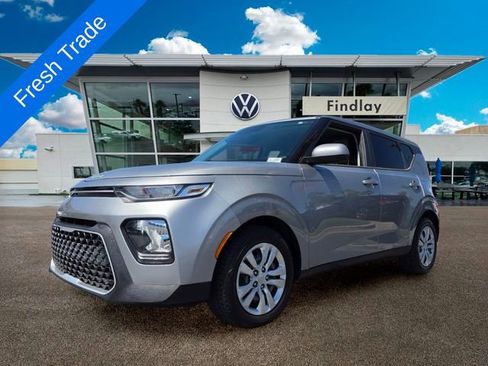Used 2022 Kia Soul LX FWD image 2