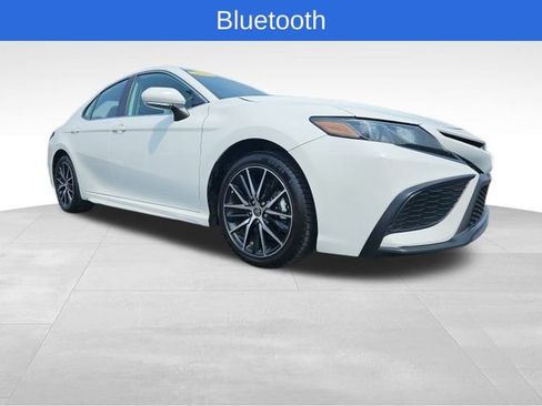 Used 2024 Toyota Camry SE image 7