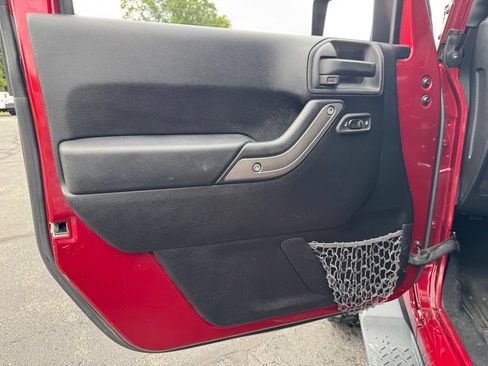 Used 2012 Jeep Wrangler Unlimited Sport AWD/4WD image 14