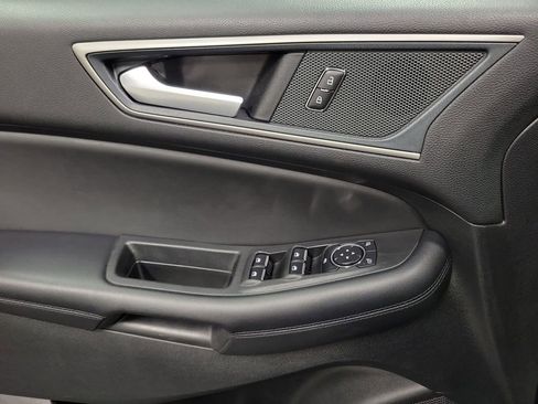 Used 2024 Ford Edge SEL image 18