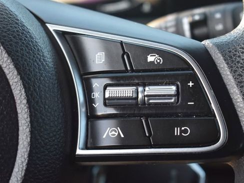 Certified 2024 Kia Seltos LX image 25