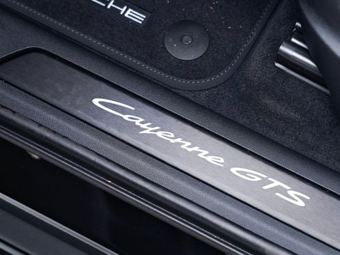 New 2026 Porsche Cayenne GTS image 14