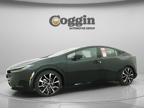 New 2026 Toyota Prius Plug-In Hybrid image 4