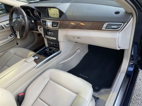 Used 2014 Mercedes-Benz E 350 Sedan image 48
