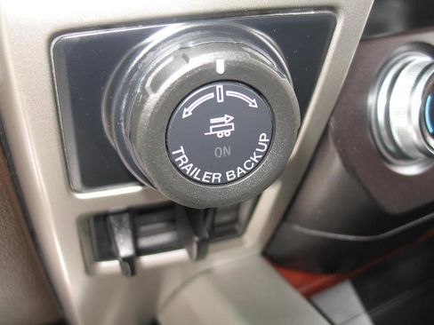 Used 2019 Ford F150 King Ranch w/ Equipment Group 601A Luxury AWD/4WD image 50