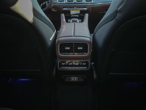 New 2026 Mercedes-Benz GLE 53 AMG 4MATIC Coupe image 30
