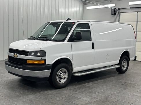Used 2024 Chevrolet Express 2500 w/ Driver Convenience Package image 5