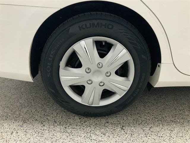 Used 2016 Toyota Camry LE w/ Protection Package (Q2) FWD image 11