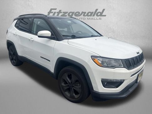 Used 2019 Jeep Compass Latitude AWD/4WD image 1