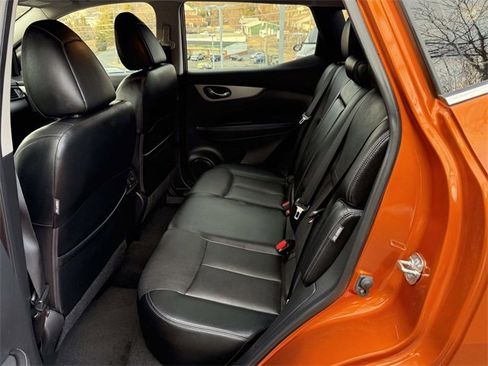 Used 2020 Nissan Rogue Sport SL w/ Premium Package image 11