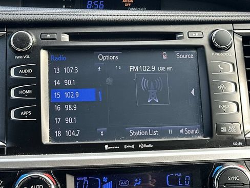 Used 2016 Toyota Highlander XLE FWD image 38